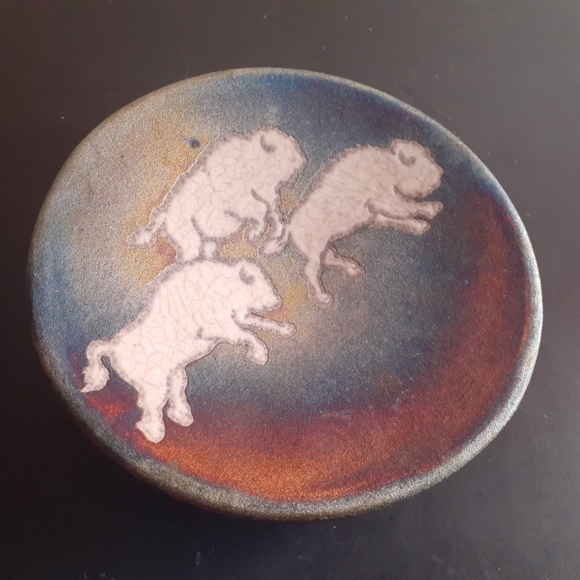 STUNNING Artist Signed J Diller 5" Buffalo Raku Art Trinket Holder. - Picture 2 of 4